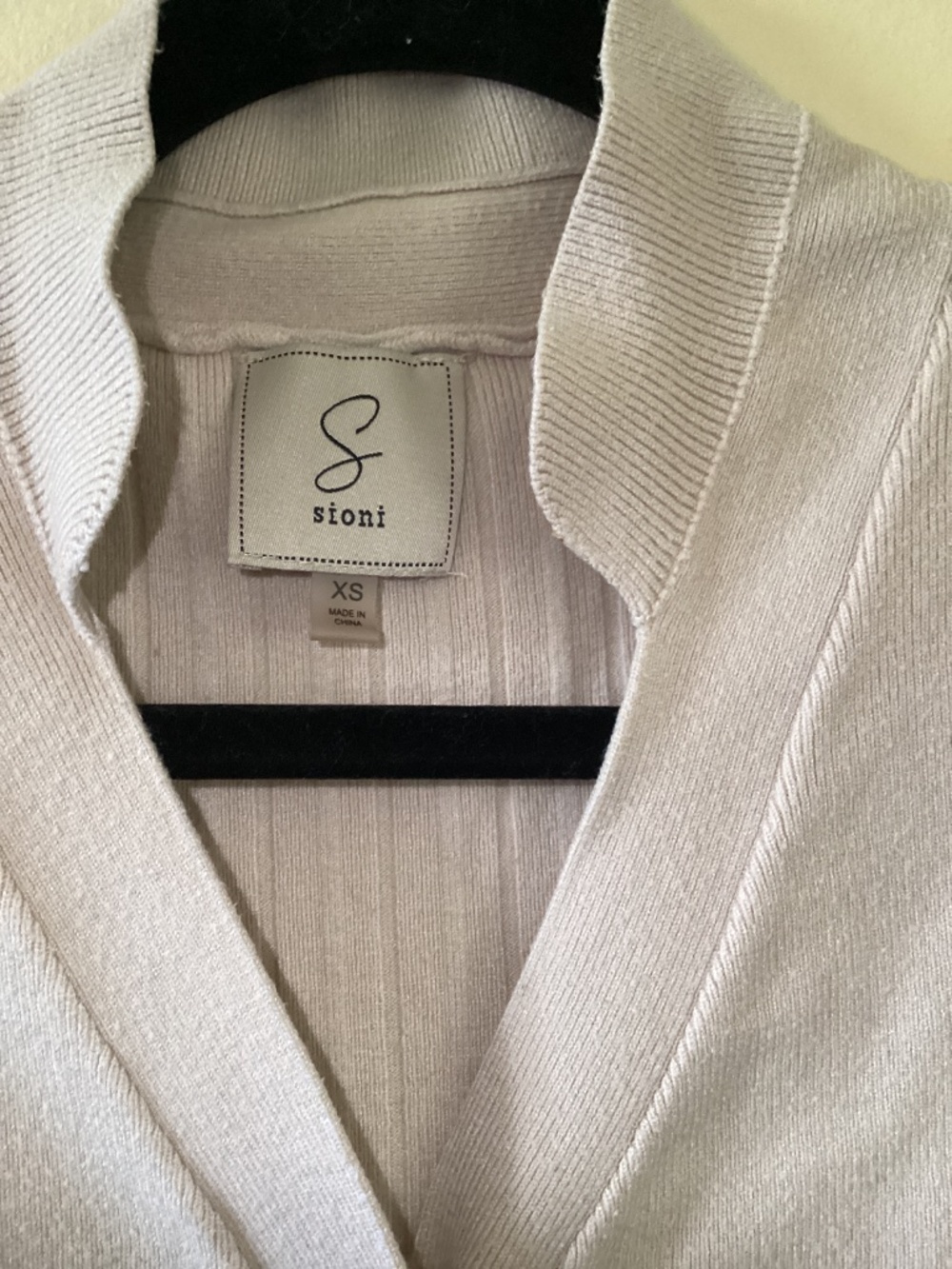 SIONI Sweater - Picture 6 of 6